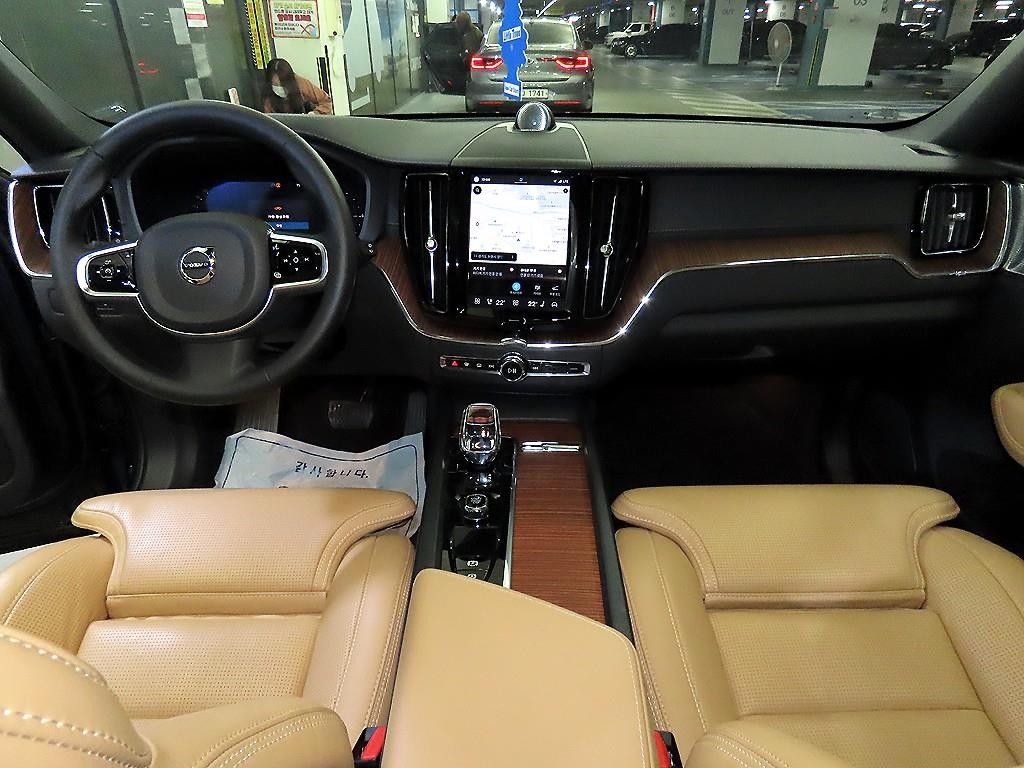 볼보 XC60 XC60(2세대) T8 AWD 얼티메이트 브라이트 이미지 10