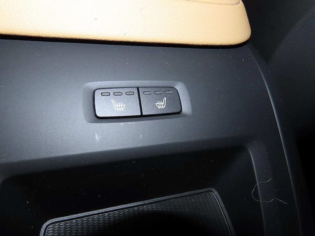 볼보 XC60 XC60(2세대) T8 AWD 얼티메이트 브라이트 이미지 14