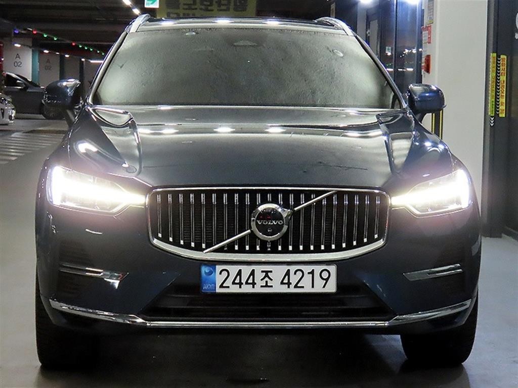볼보 XC60 XC60(2세대) T8 AWD 얼티메이트 브라이트 이미지 2