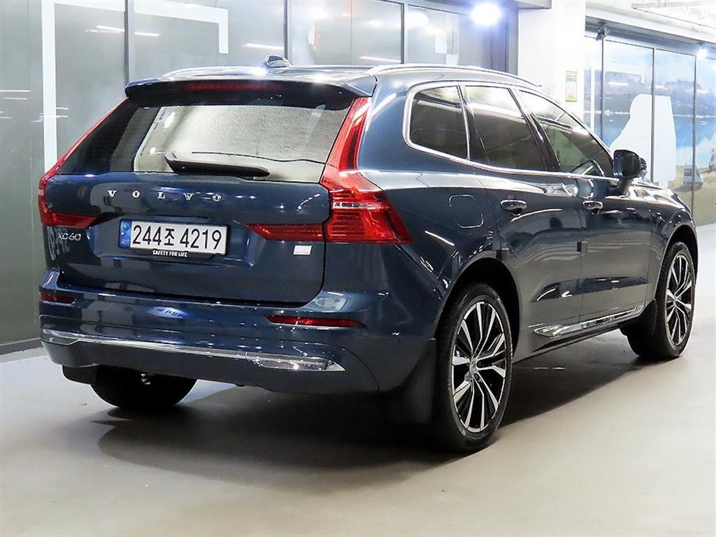 볼보 XC60 XC60(2세대) T8 AWD 얼티메이트 브라이트 이미지 4