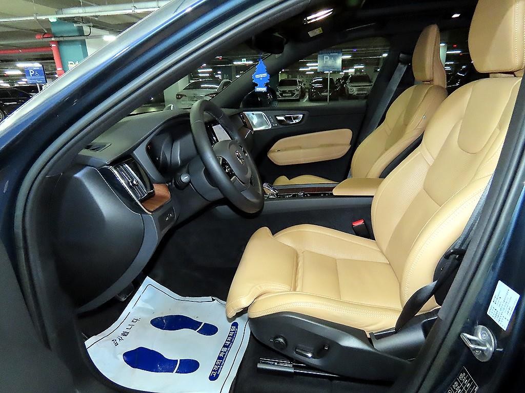 볼보 XC60 XC60(2세대) T8 AWD 얼티메이트 브라이트 이미지 6