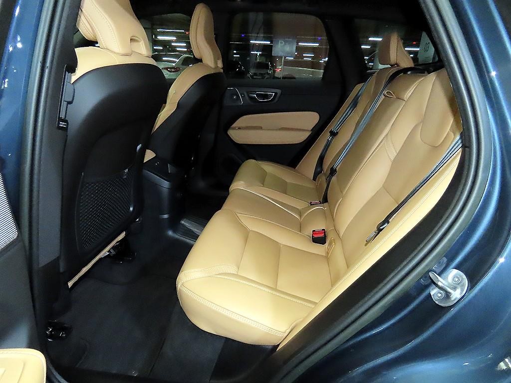 볼보 XC60 XC60(2세대) T8 AWD 얼티메이트 브라이트 이미지 7