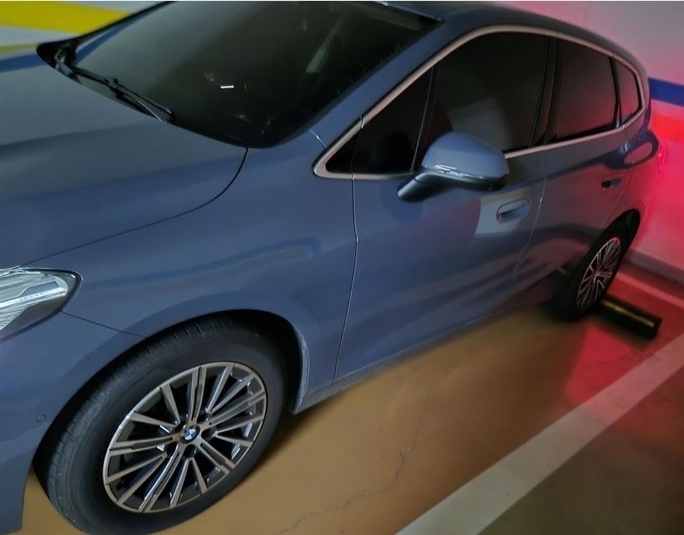 BMW 2시리즈 2시리즈 액티브 투어러 (U06) 220i 럭셔리 이미지 2