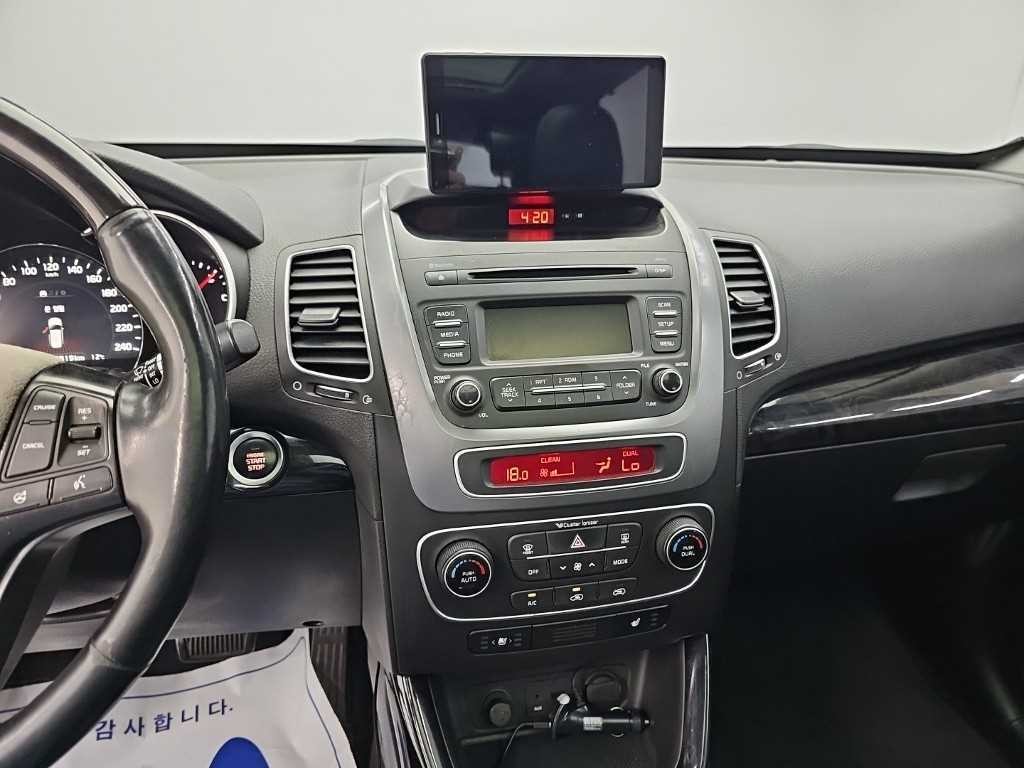 기아 쏘렌토 뉴 쏘렌토 R 4WD 2.0 트랜디 이미지 10