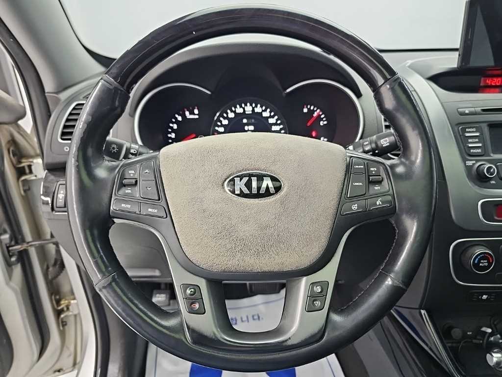 기아 쏘렌토 뉴 쏘렌토 R 4WD 2.0 트랜디 이미지 9