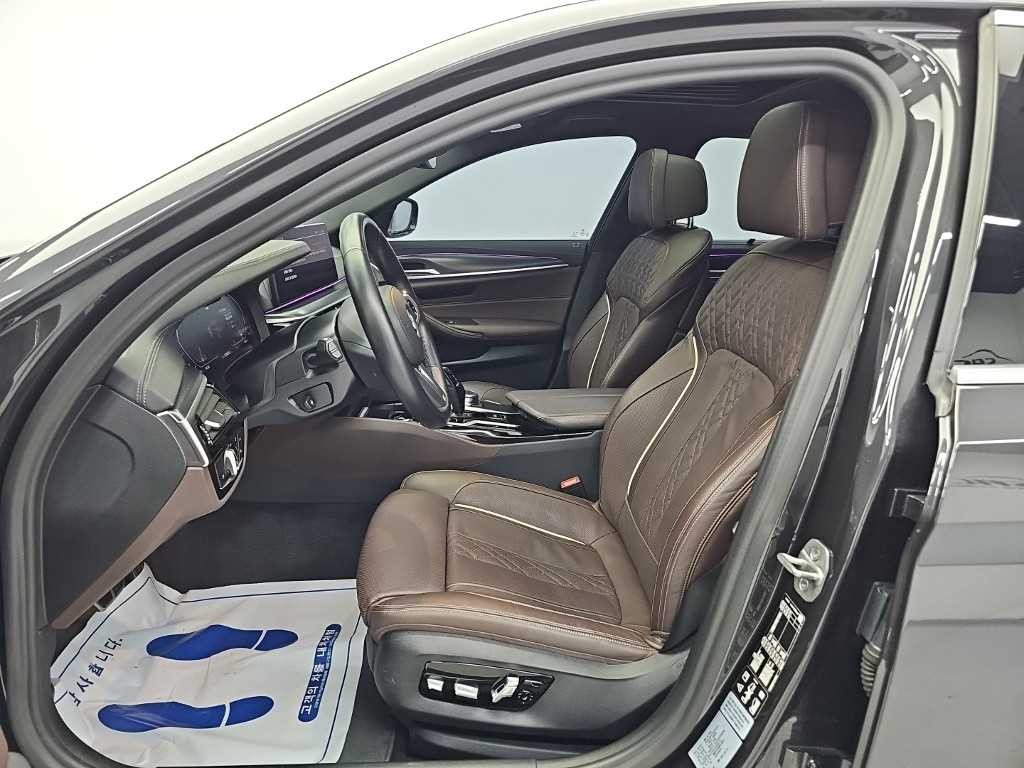 BMW 5시리즈 5시리즈 (G30) 523d M 스포츠 이미지 11