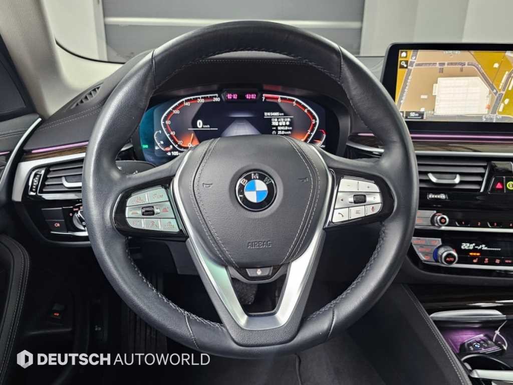 BMW 5시리즈 5시리즈 (G30) 520i 럭셔리 이미지 13