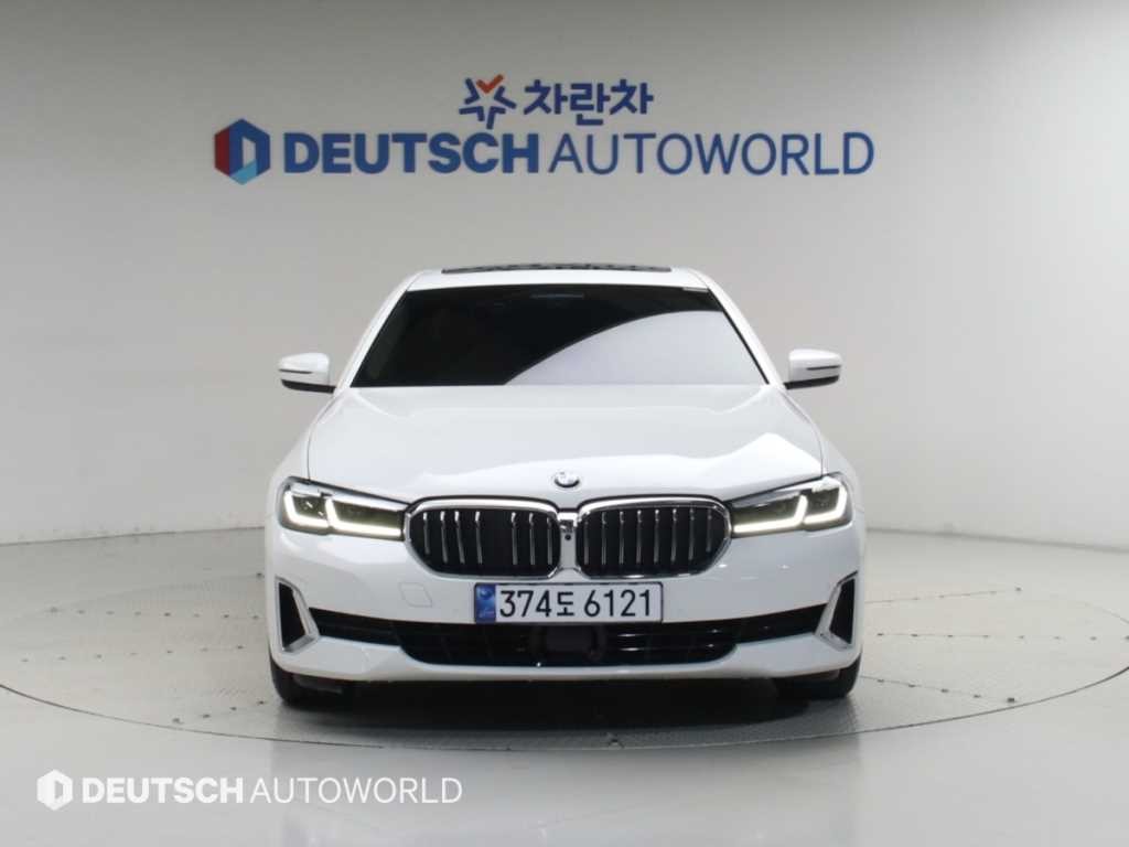 BMW 5시리즈 5시리즈 (G30) 520i 럭셔리 이미지 3