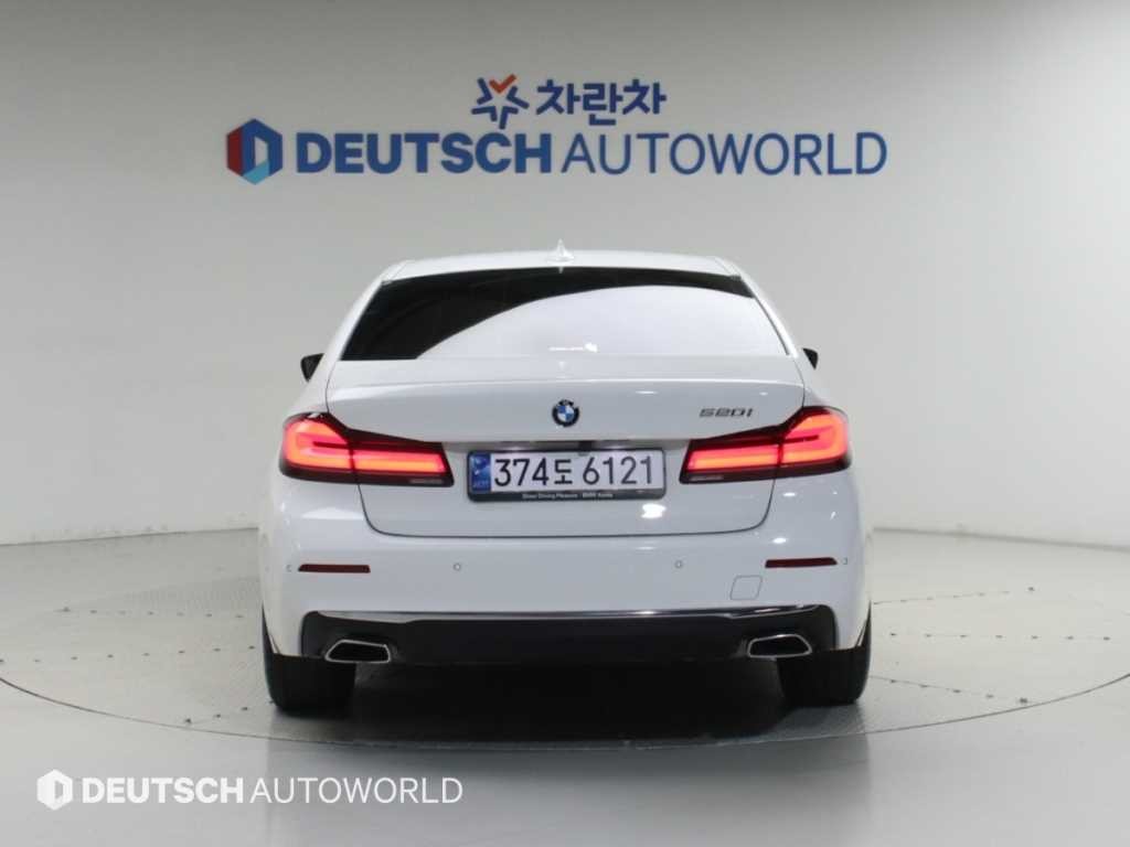 BMW 5시리즈 5시리즈 (G30) 520i 럭셔리 이미지 4