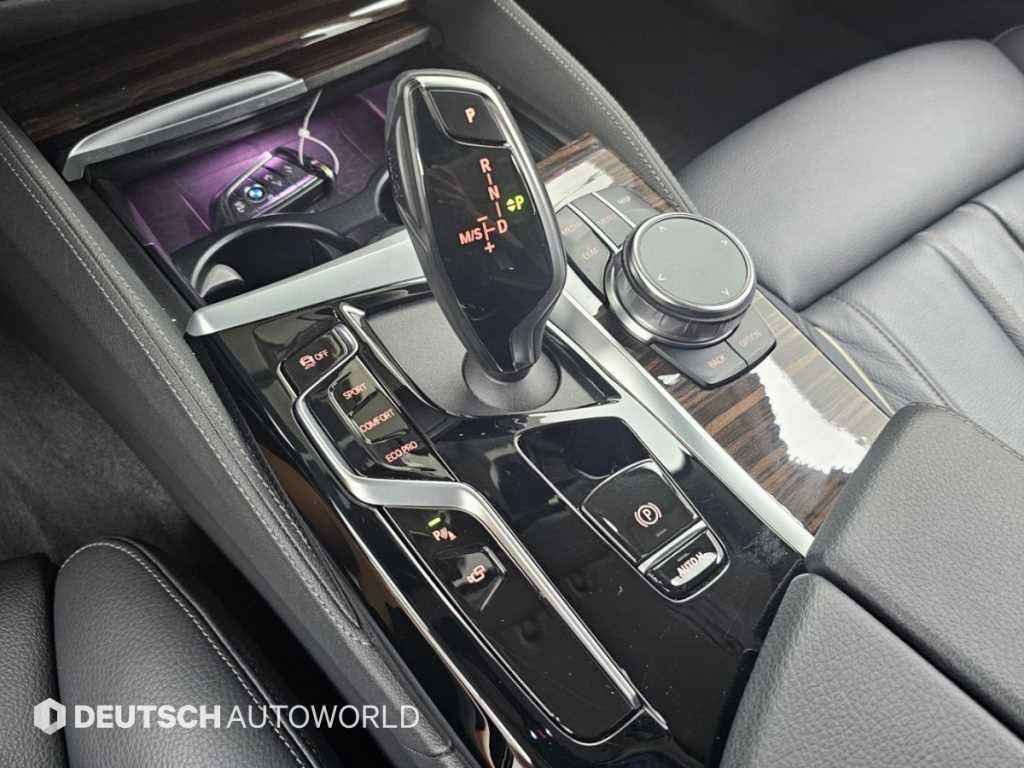 BMW 5시리즈 5시리즈 (G30) 520i 럭셔리 이미지 9