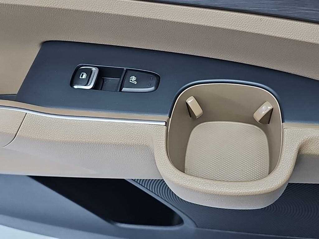기아 쏘렌토 더 뉴 쏘렌토 4세대 가솔린 2.5T 2WD 프레스티지 이미지 14