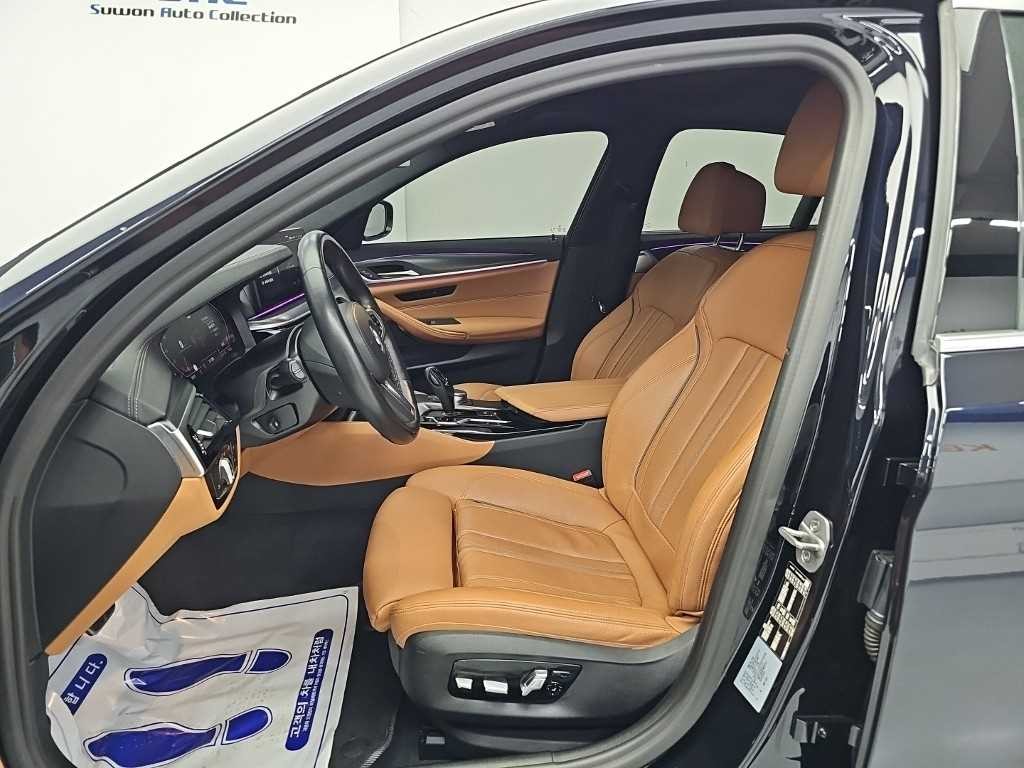 BMW 5시리즈 5시리즈 (G30) 520i M 스포츠 이미지 11
