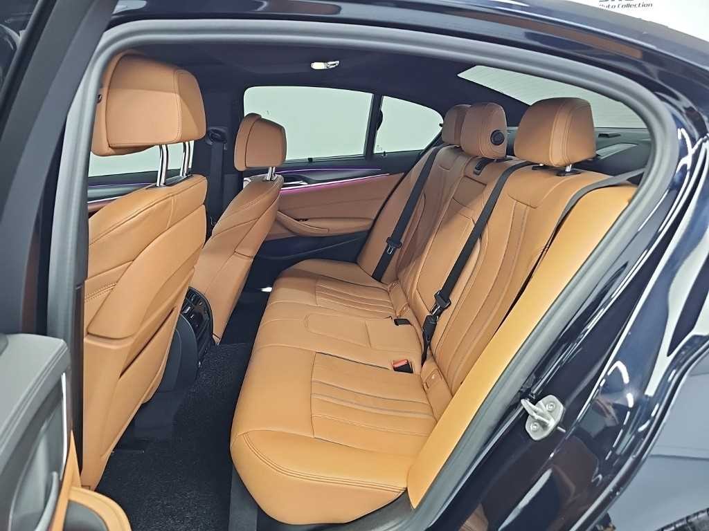 BMW 5시리즈 5시리즈 (G30) 520i M 스포츠 이미지 12