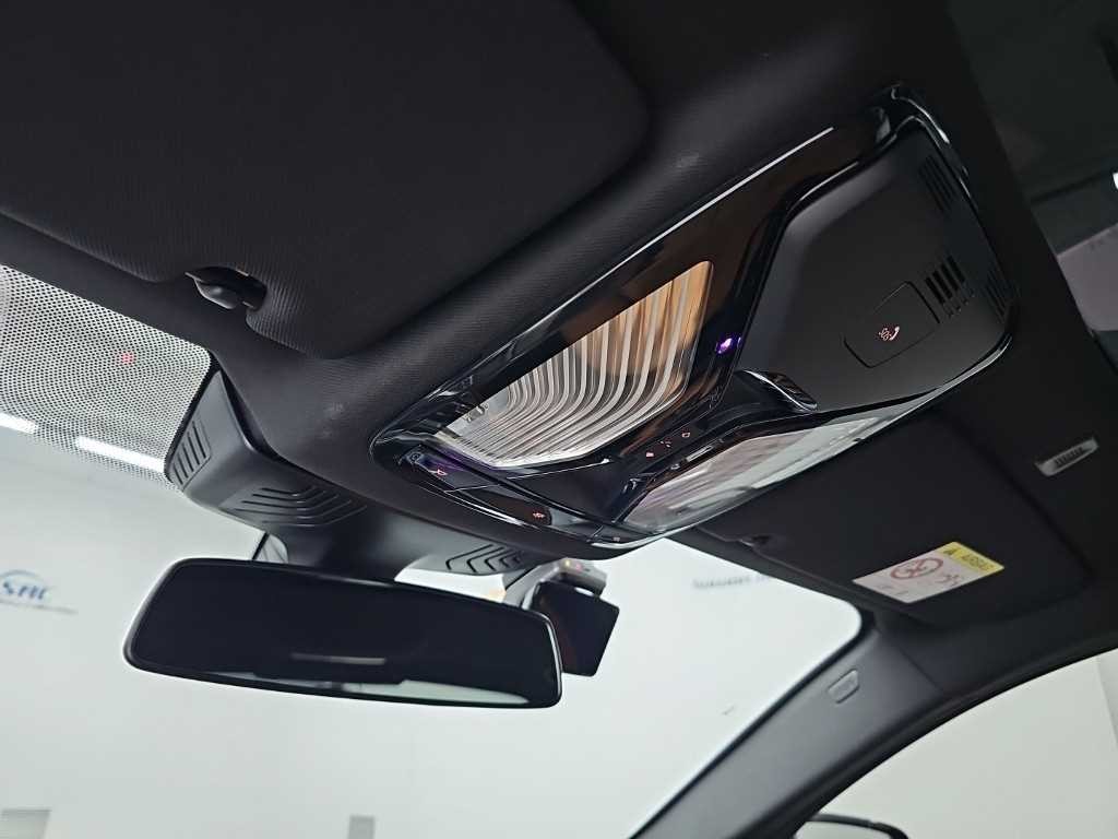 BMW 5시리즈 5시리즈 (G30) 520i M 스포츠 이미지 17