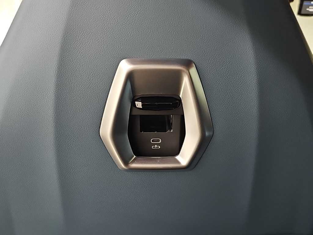 BMW XM XM (G09) 4.4 이미지 14