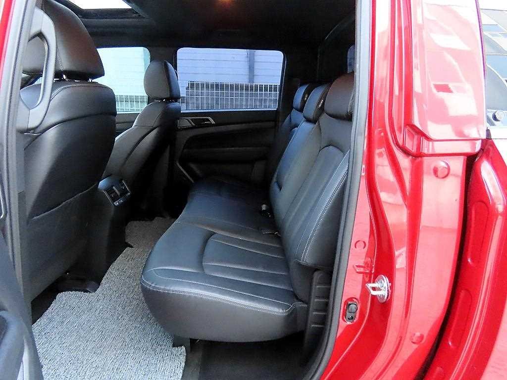 KG모빌리티(쌍용) 렉스턴 더 뉴 렉스턴 스포츠 칸 디젤 2.2 4WD 프레스티지 이미지 6