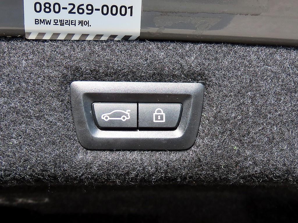 BMW 5시리즈 5시리즈 (G30) 530e M 스포츠 이미지 16