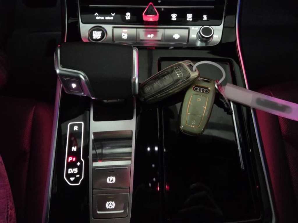 아우디 Q7 Q7 (4M) 45 TDI 콰트로 프리미엄 이미지 18