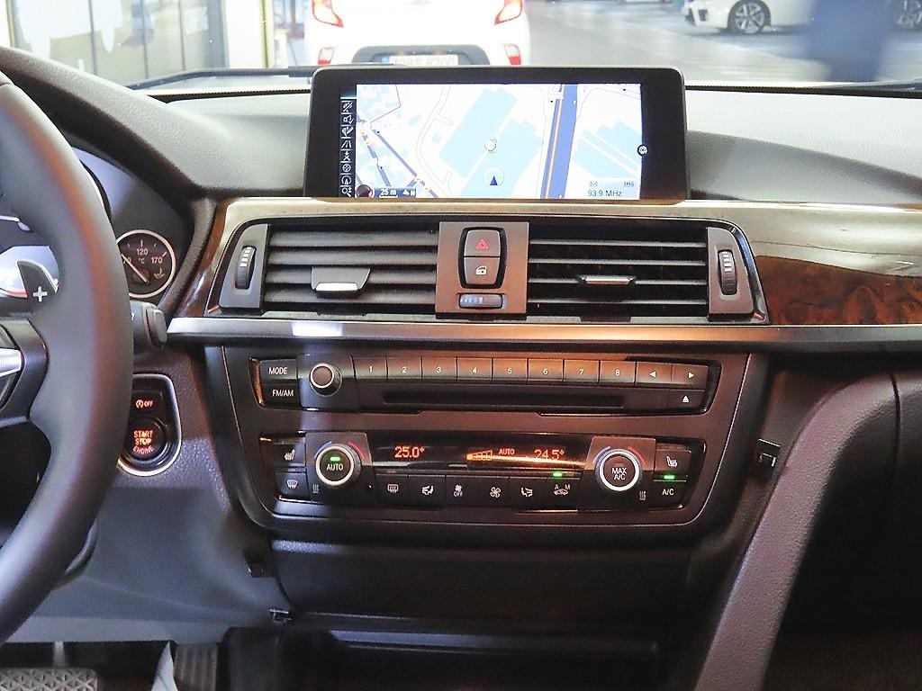 BMW 3시리즈 3시리즈 (F30) 320i 이미지 11