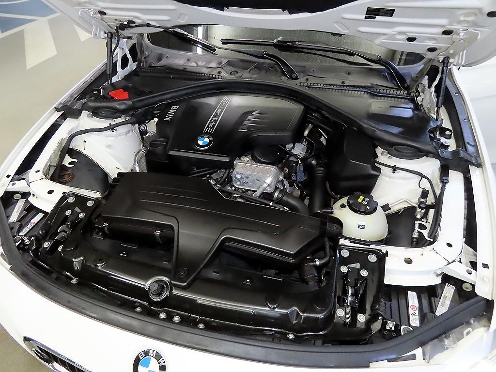 BMW 3시리즈 3시리즈 (F30) 320i 이미지 18