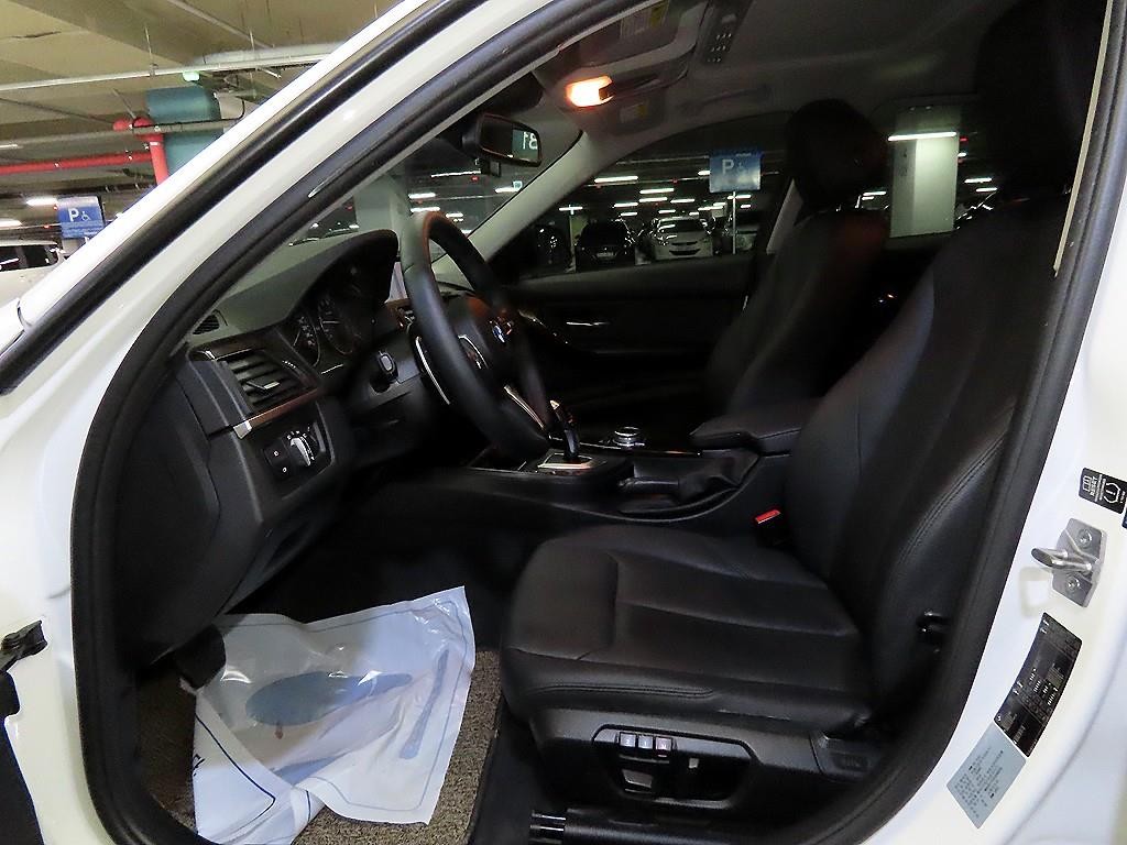 BMW 3시리즈 3시리즈 (F30) 320i 이미지 6