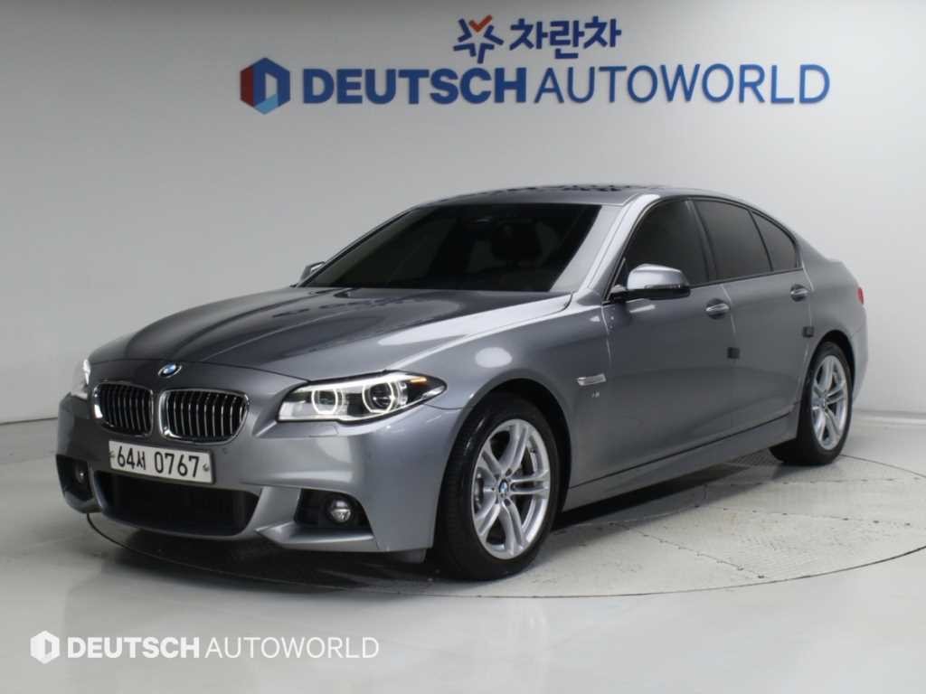 BMW 5시리즈 5시리즈 (F10) 530d xDrive M 에어로 다이나믹 이미지 2