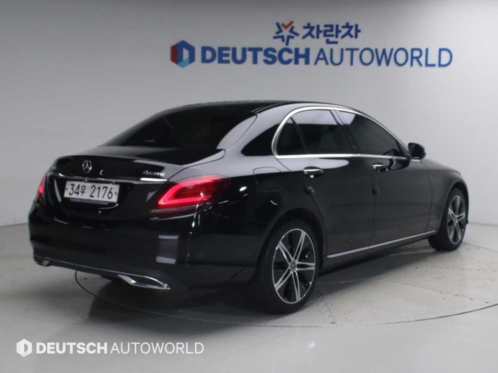 벤츠 C 클래스 C클래스 W205 C220 d 4MATIC 익스클루시브 이미지 2