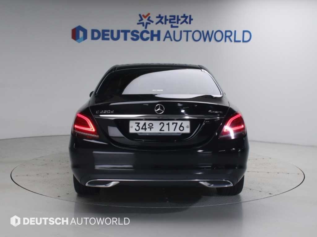 벤츠 C 클래스 C클래스 W205 C220 d 4MATIC 익스클루시브 이미지 4