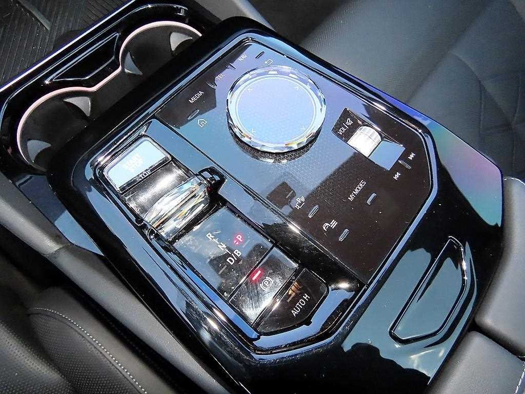 BMW i5 eDrive 40 M 스포츠 이미지 11