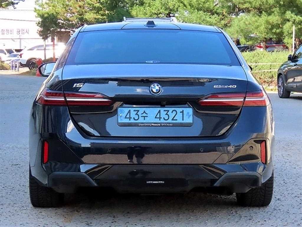 BMW i5 eDrive 40 M 스포츠 이미지 4