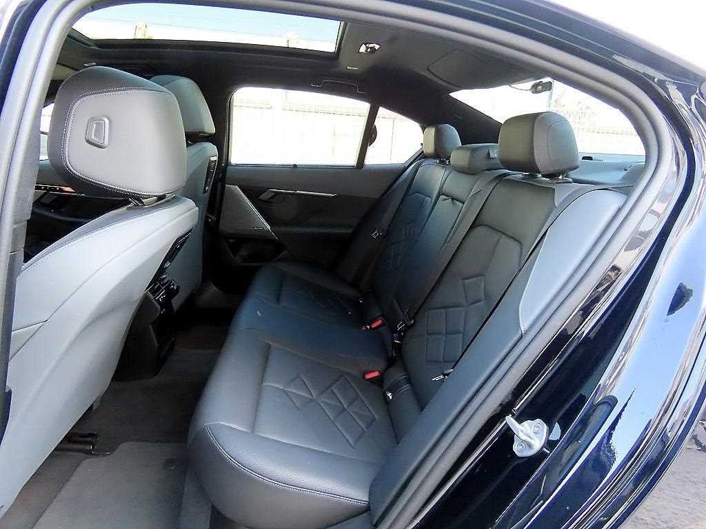 BMW i5 eDrive 40 M 스포츠 이미지 6