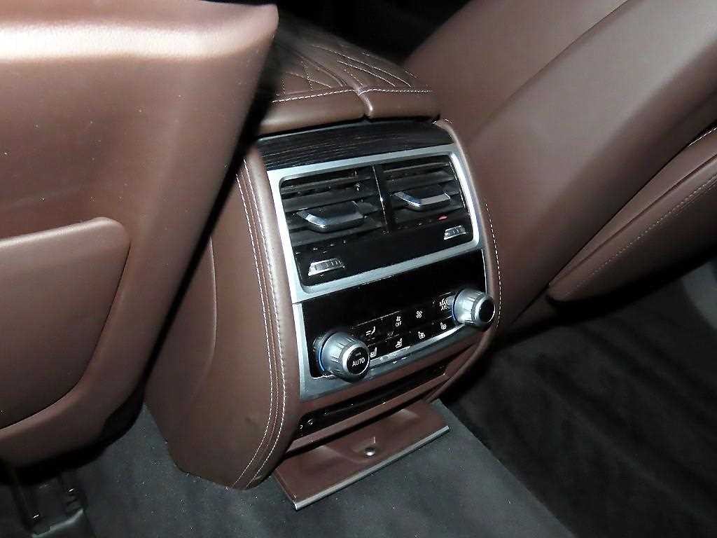 BMW 7시리즈 7시리즈 (G11) 740Li xDrive M SPORT 스포츠 이미지 15
