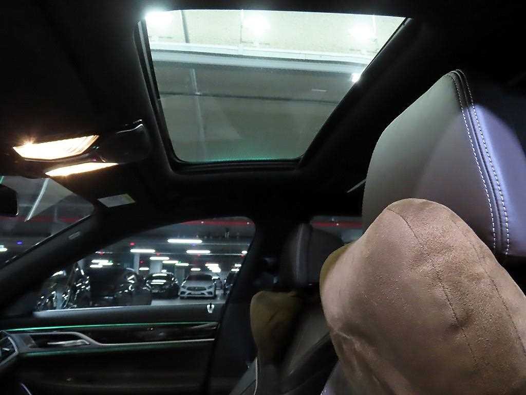 BMW 7시리즈 7시리즈 (G11) 740Li xDrive M SPORT 스포츠 이미지 16