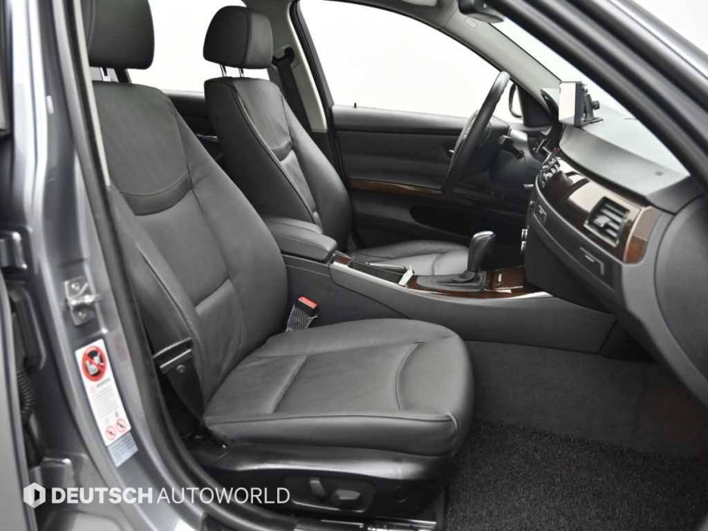 BMW 3시리즈 3시리즈 (E90) 320i 세단 이미지 10