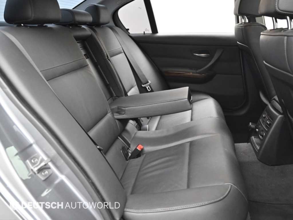 BMW 3시리즈 3시리즈 (E90) 320i 세단 이미지 12