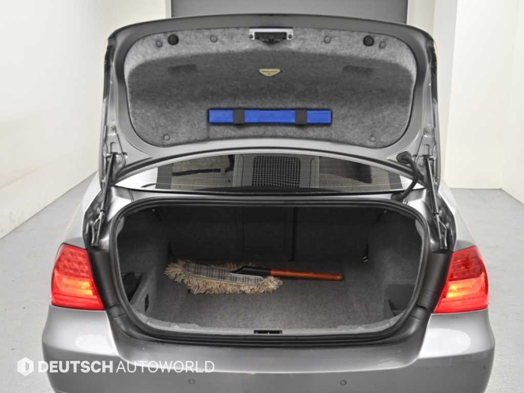 BMW 3시리즈 3시리즈 (E90) 320i 세단 이미지 19