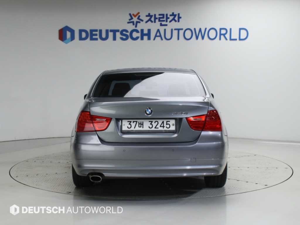 BMW 3시리즈 3시리즈 (E90) 320i 세단 이미지 4