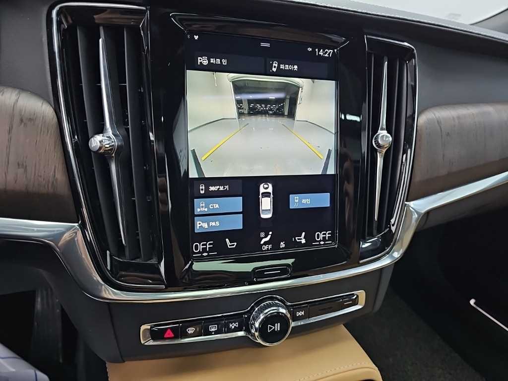 볼보 S90 B5 인스크립션 이미지 10