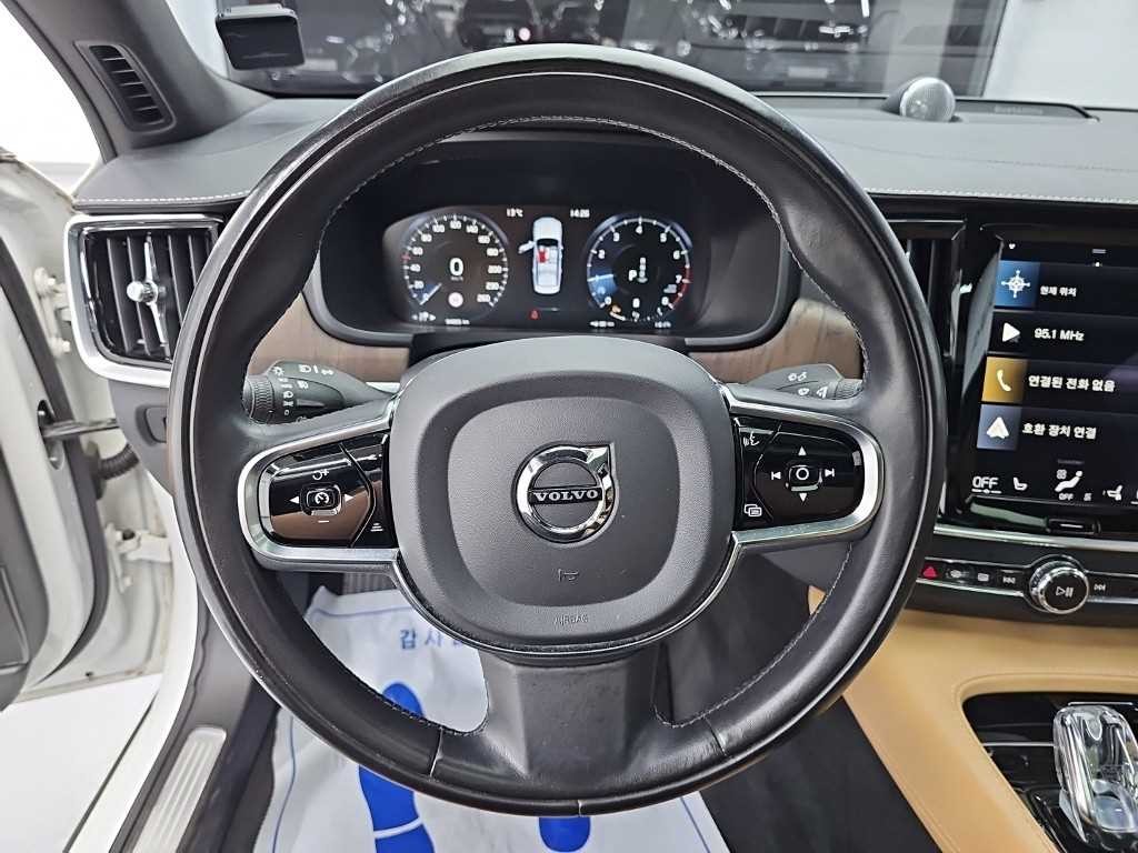 볼보 S90 B5 인스크립션 이미지 9