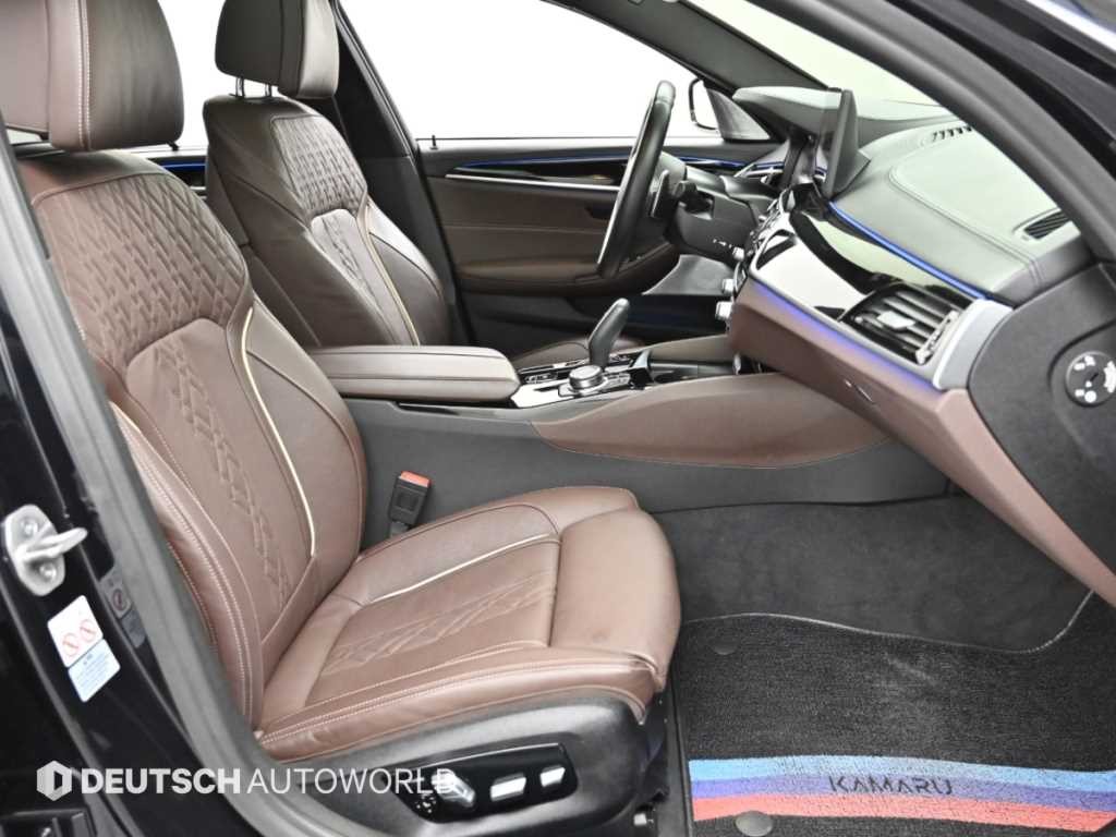 BMW 5시리즈 5시리즈 (G30) M550i xDrive 이미지 10