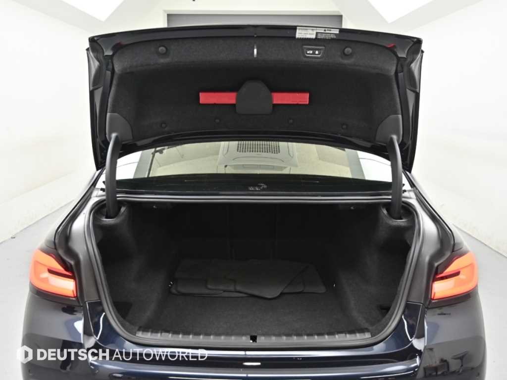 BMW 5시리즈 5시리즈 (G30) M550i xDrive 이미지 19