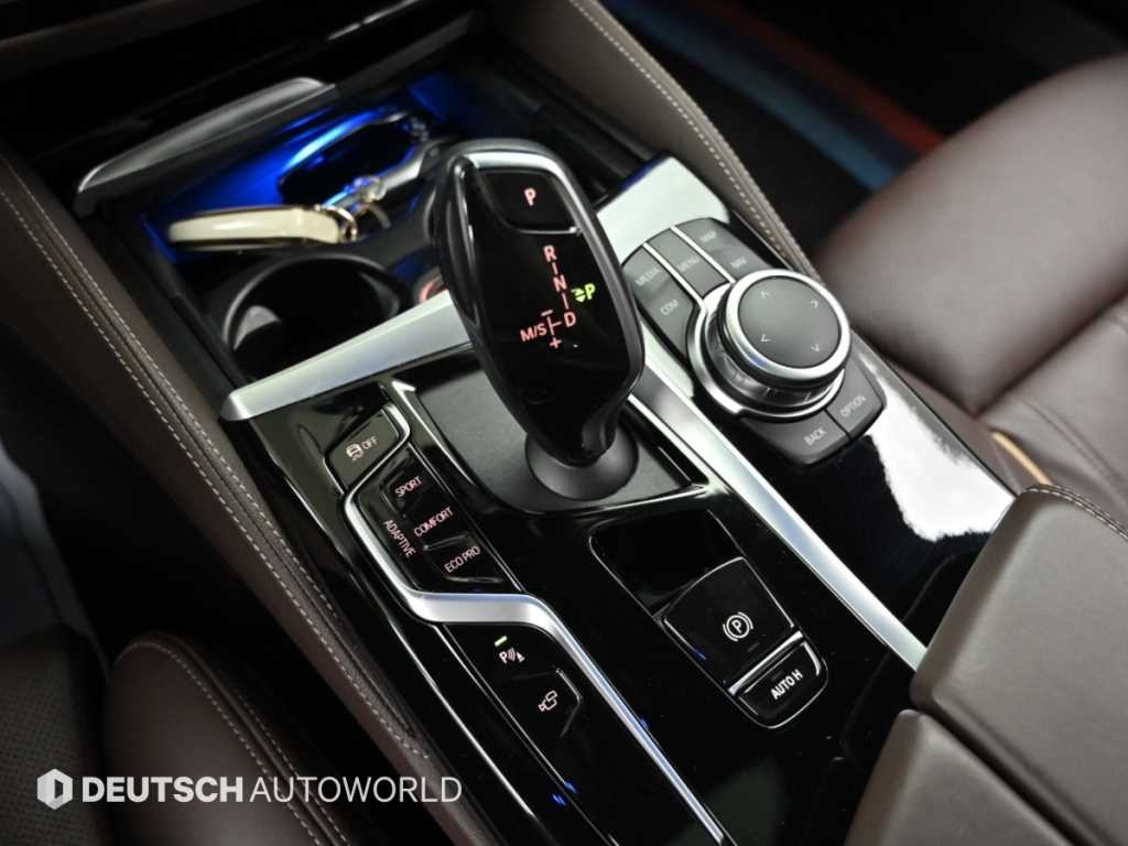 BMW 5시리즈 5시리즈 (G30) M550i xDrive 이미지 9