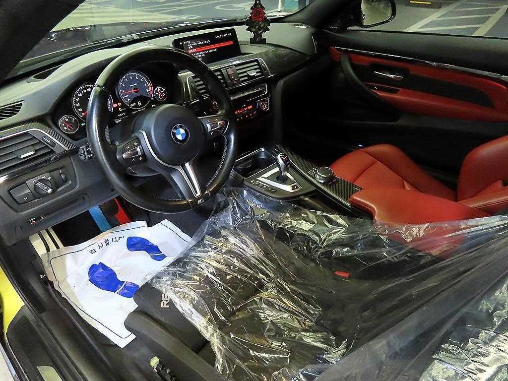 BMW 4시리즈 M4 (F82) 쿠페 컴패티션 이미지 10