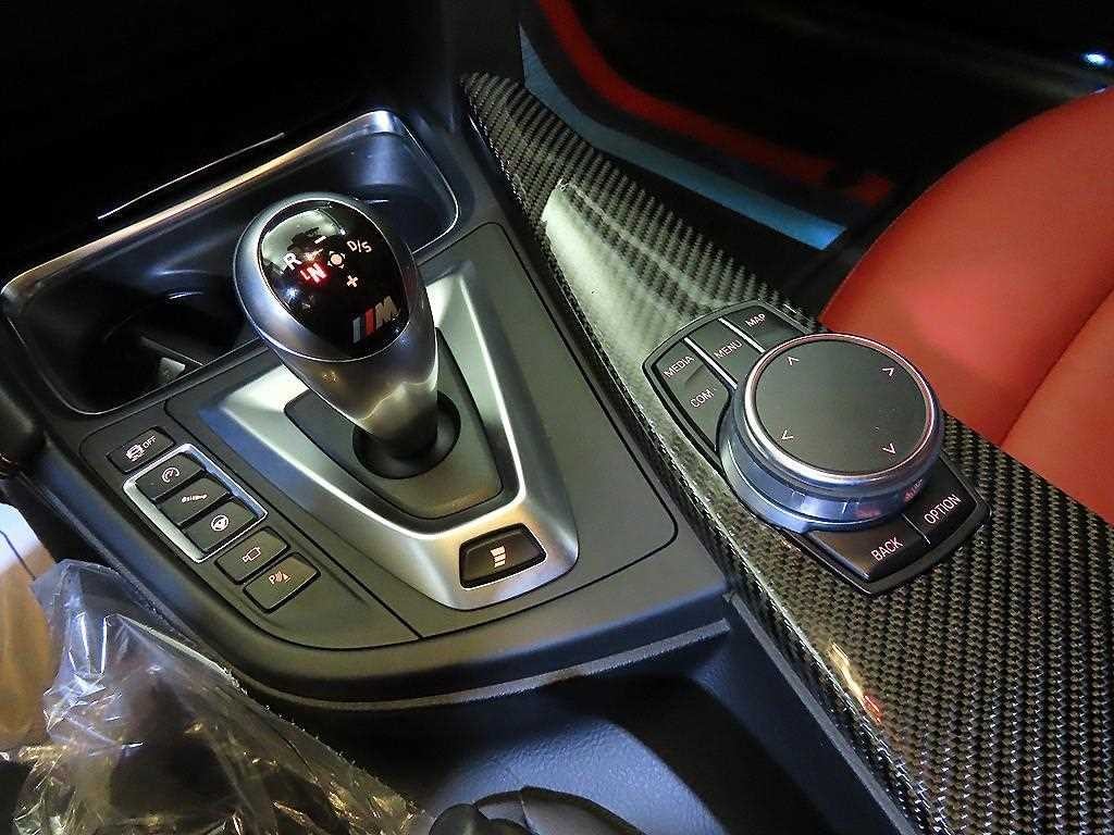 BMW 4시리즈 M4 (F82) 쿠페 컴패티션 이미지 12