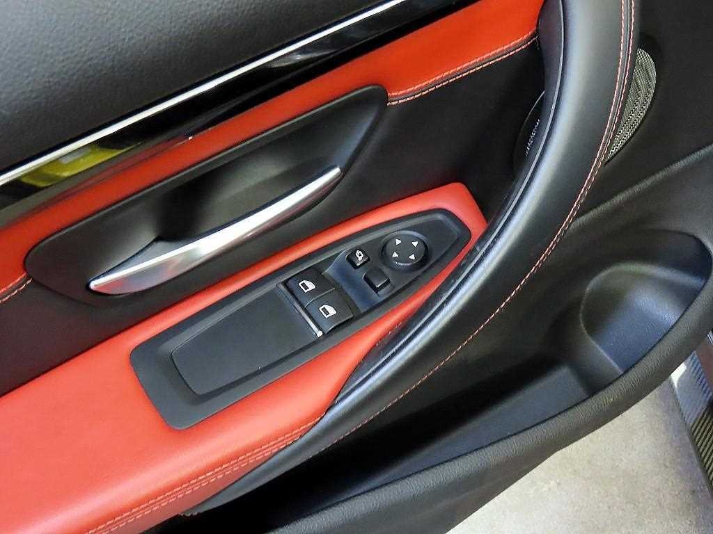 BMW 4시리즈 M4 (F82) 쿠페 컴패티션 이미지 13