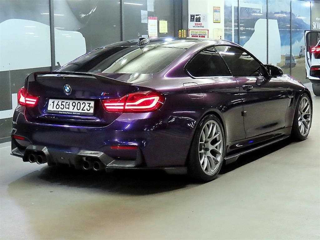 BMW 4시리즈 M4 (F82) 쿠페 컴패티션 이미지 4