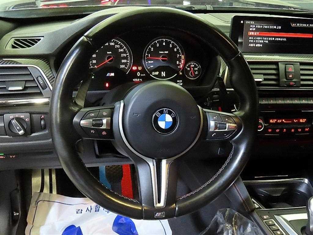 BMW 4시리즈 M4 (F82) 쿠페 컴패티션 이미지 8