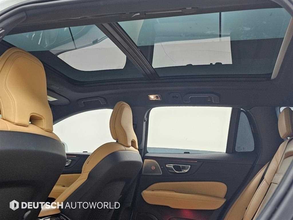 볼보 V60 V60 크로스 컨트리 2세대 2.0 T5 프로 AWD 이미지 18