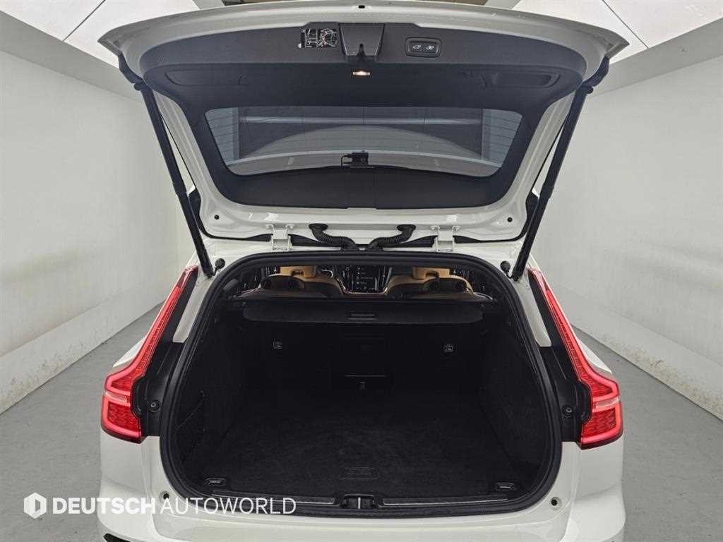볼보 V60 V60 크로스 컨트리 2세대 2.0 T5 프로 AWD 이미지 19
