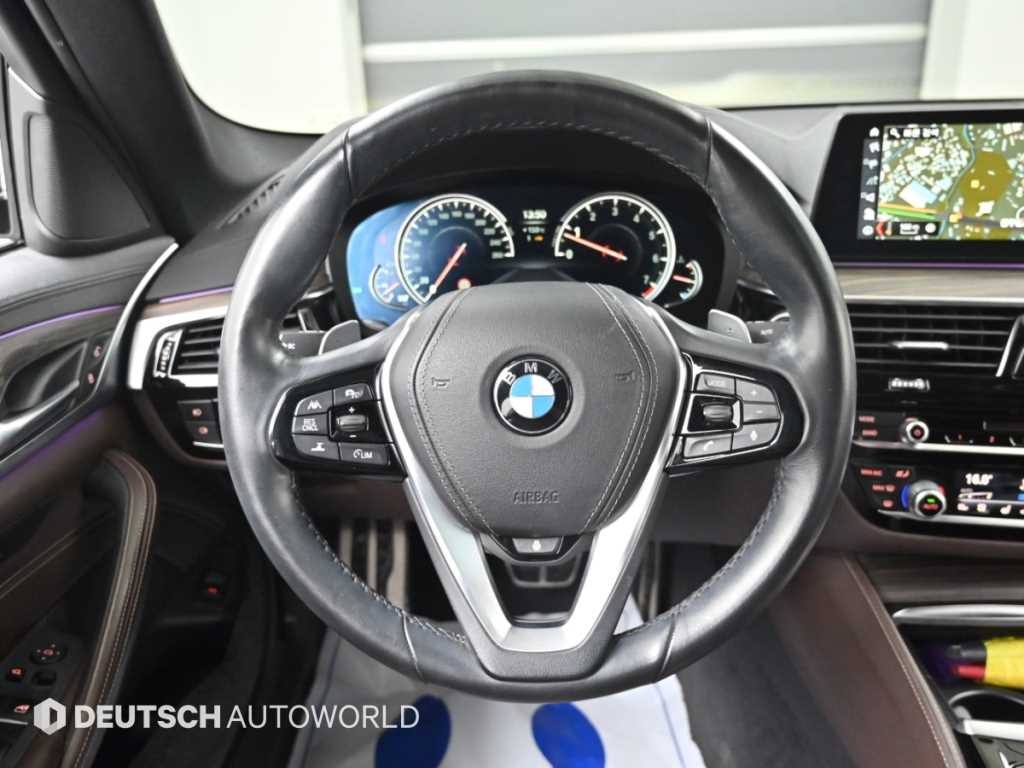 BMW 5시리즈 5시리즈 (G30) 530i xDrive M 스포츠 플러스 이미지 13